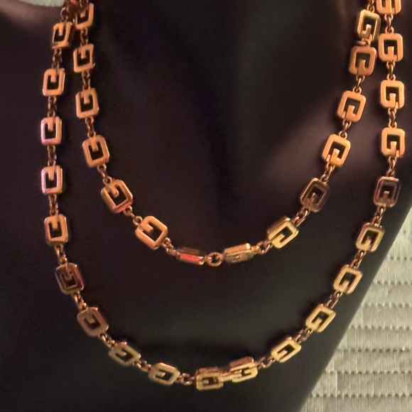 Givenchy Gold Link Necklace - Picture 2 of 8